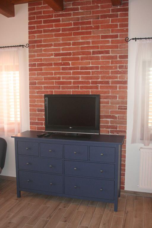 Malomko Apartman Zsira Exterior photo